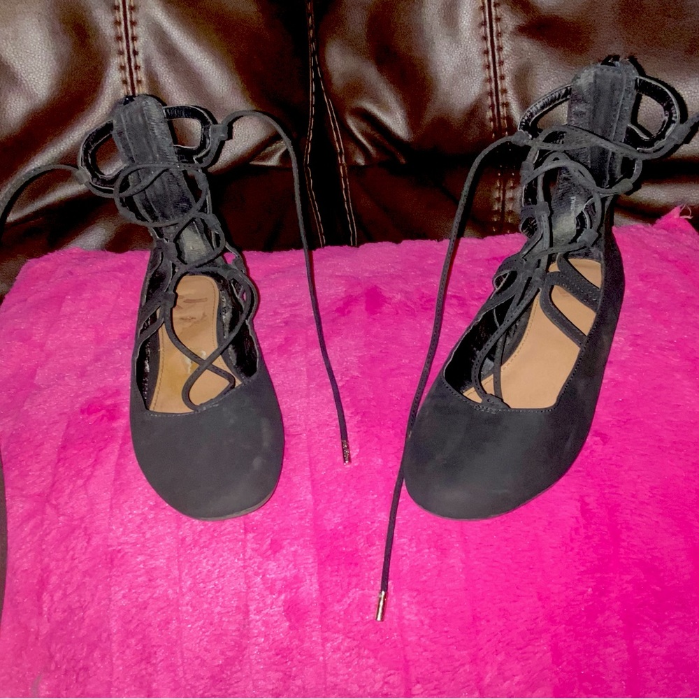 FLATS - Picture 2 of 2